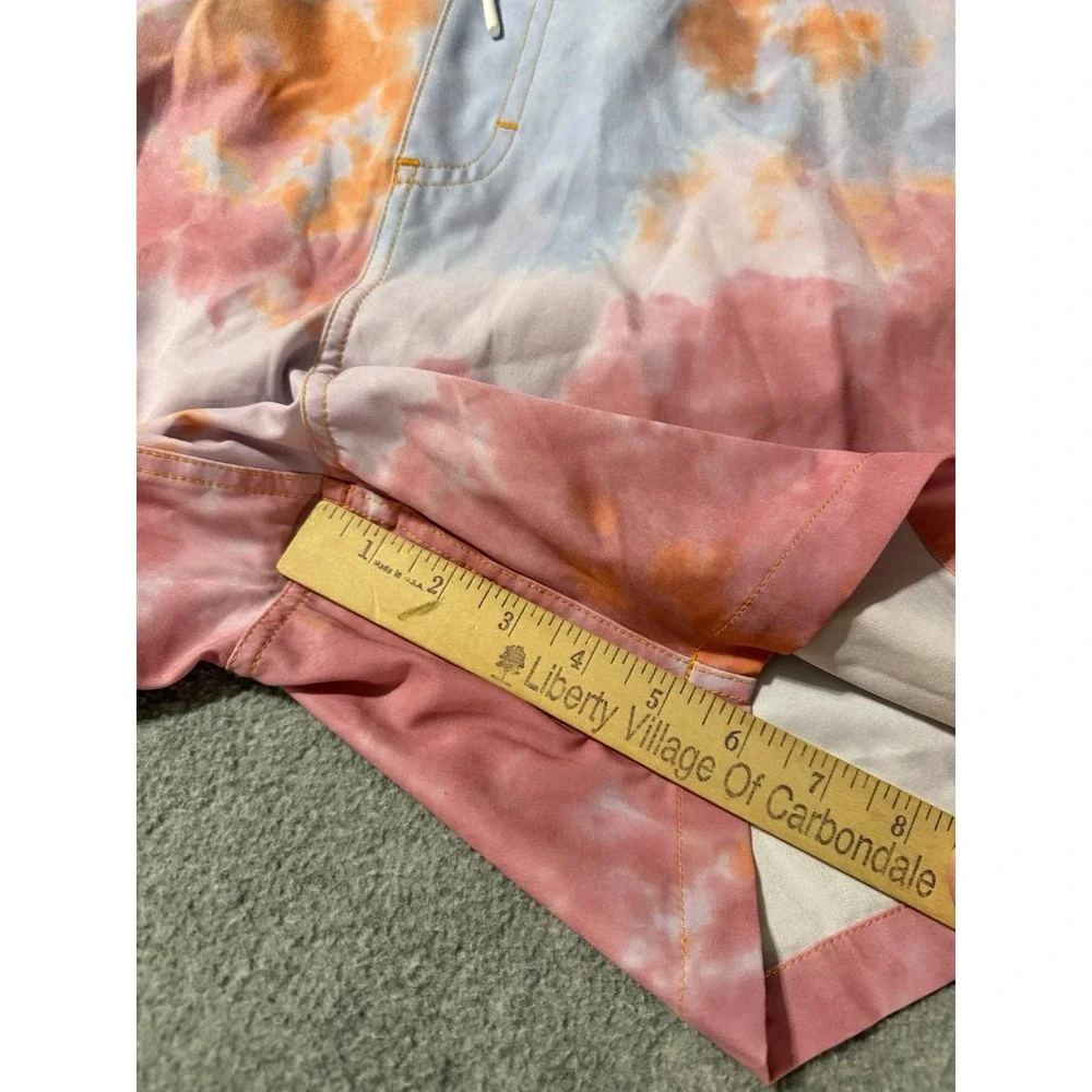HUK Tie Dye Volley 6
